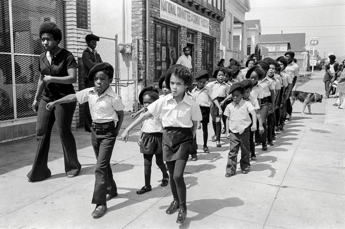 mixdevil66's tweet photo. Sisters of the revolution: A new #photobook recalls the crucial but often overlooked role played by #women in the #BlackPanther party. The photographer #StephenShames and his co-author #ErickaHuggins, the party’s longest-serving female member, look back https://t.co/vBI3t7Ie1j https://t.co/kT6ymCArzu