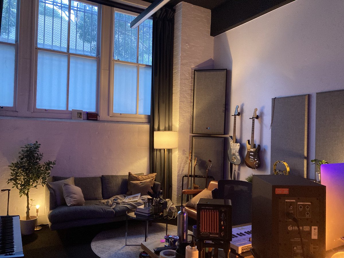 _Caleb_Jacobs_'s tweet photo. New studio is feeling 👌🏼 https://t.co/Xi7Jbgtzt3