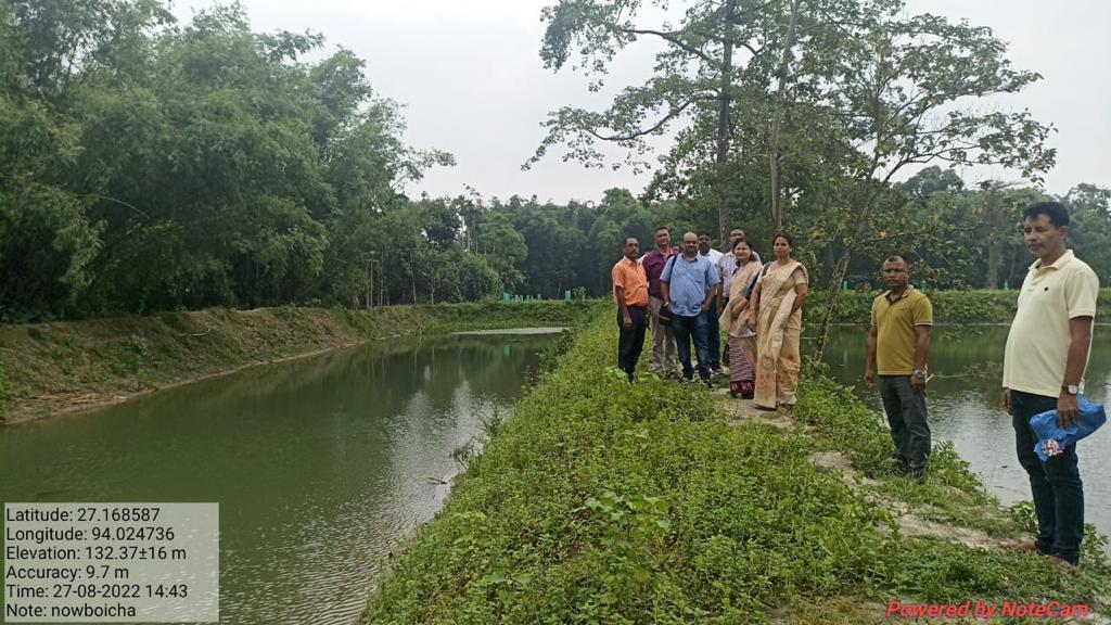 CGWB_CHQ's tweet photo. #JalShaktiAbhiyan  #CatchTheRain 2022 field visit to Lakhimpur district, Assam under the supervision of Sh Pranjol Chandra, Director, Ministry of Civil Aviation (CNO) &amp; Dr K. Radhapyari, Scientist, CGWB(TO). @MoJSDoWRRDGR https://t.co/nOTlIcVRLi