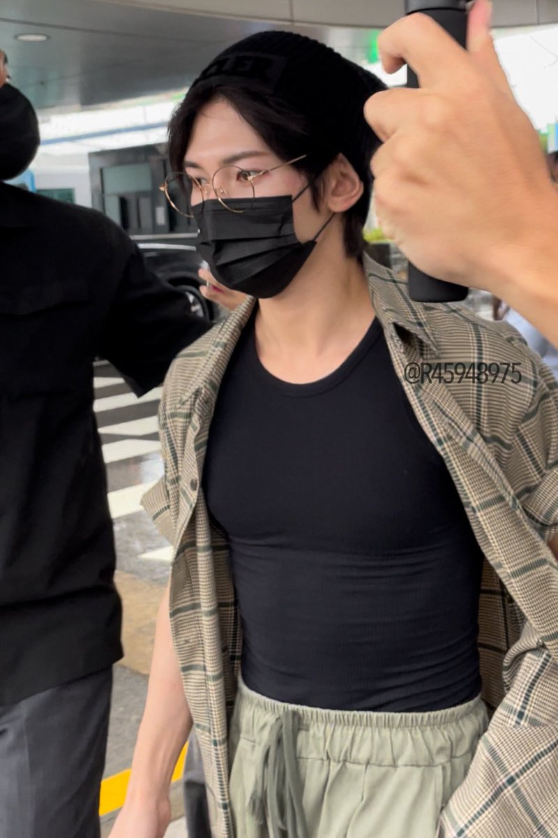 R45948975's tweet photo. 220905
#ATEEZ #에이티즈 #여산 #yeosang #ヨサン https://t.co/S7oOPVx9UW