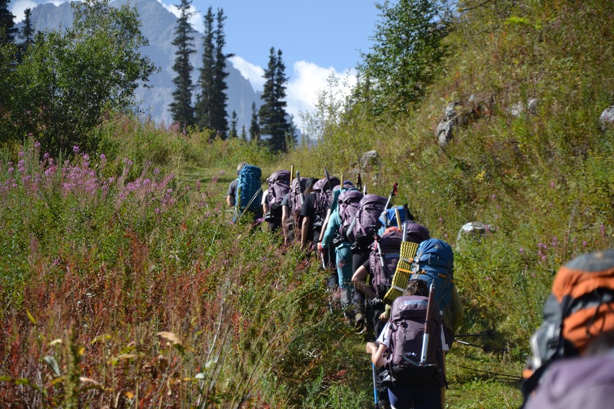 SwissPolar's tweet photo. "Adventure of Science: Women and Glaciers in Central Asia" recently wrapped up the 2022 programme in #Bishkek, #Kyrgyzstan, after a field campaign in the #AlaArcha national park.
A great initiative supported by the #PAMIR Flagship Initiative! 🏔️

https://t.co/fC7vgxlFPz https://t.co/1NWsk7jtMA
