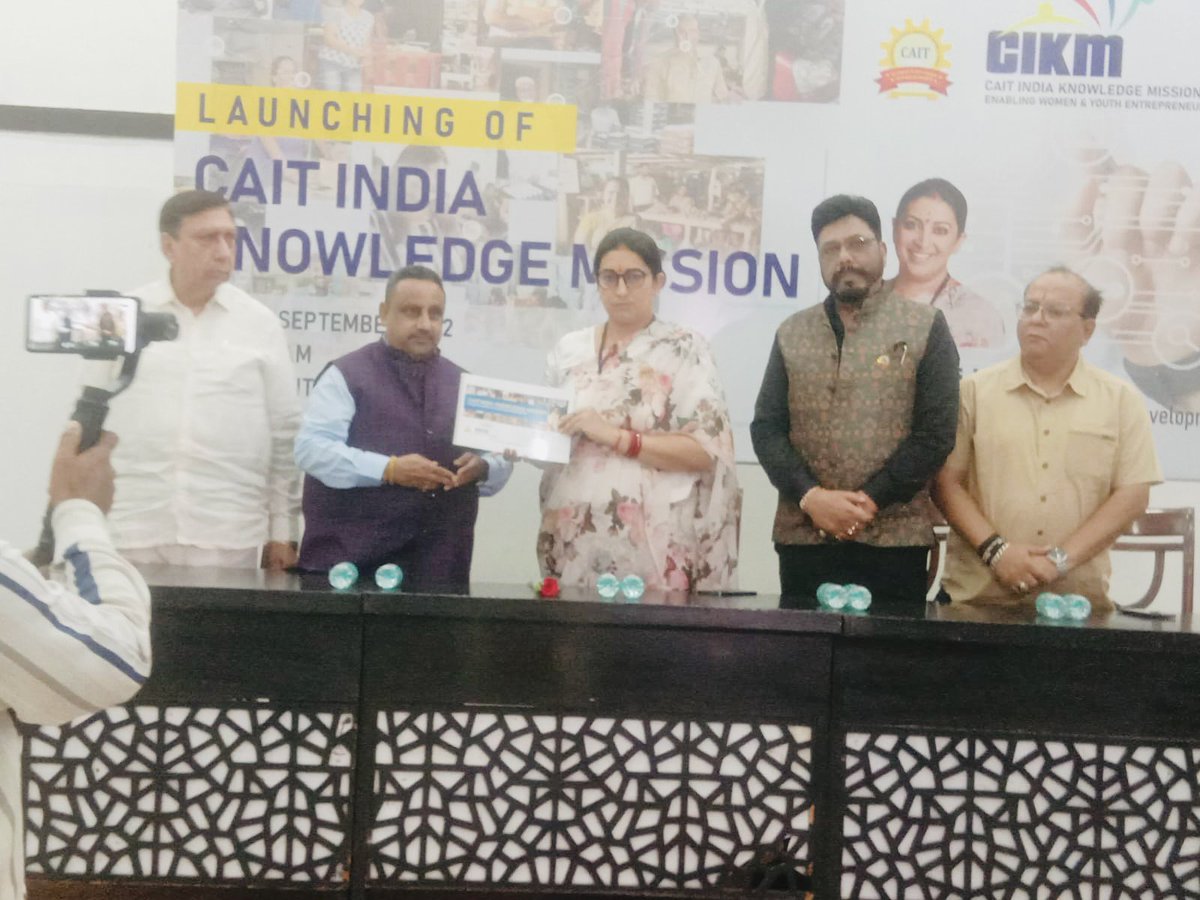 CAITIndia's tweet photo. On the occasion of #TeachersDay today, Union Minister Smt @smritiirani launched the “CAIT INDIA KNOWLEDGE MISSION” in New Delhi. 

The nationwide program aims to spread the importance of digital payments,technology,taxes &amp; laws, security &amp; other aspects to 8 crore Indian traders. https://t.co/5z0Z6Z7dWB