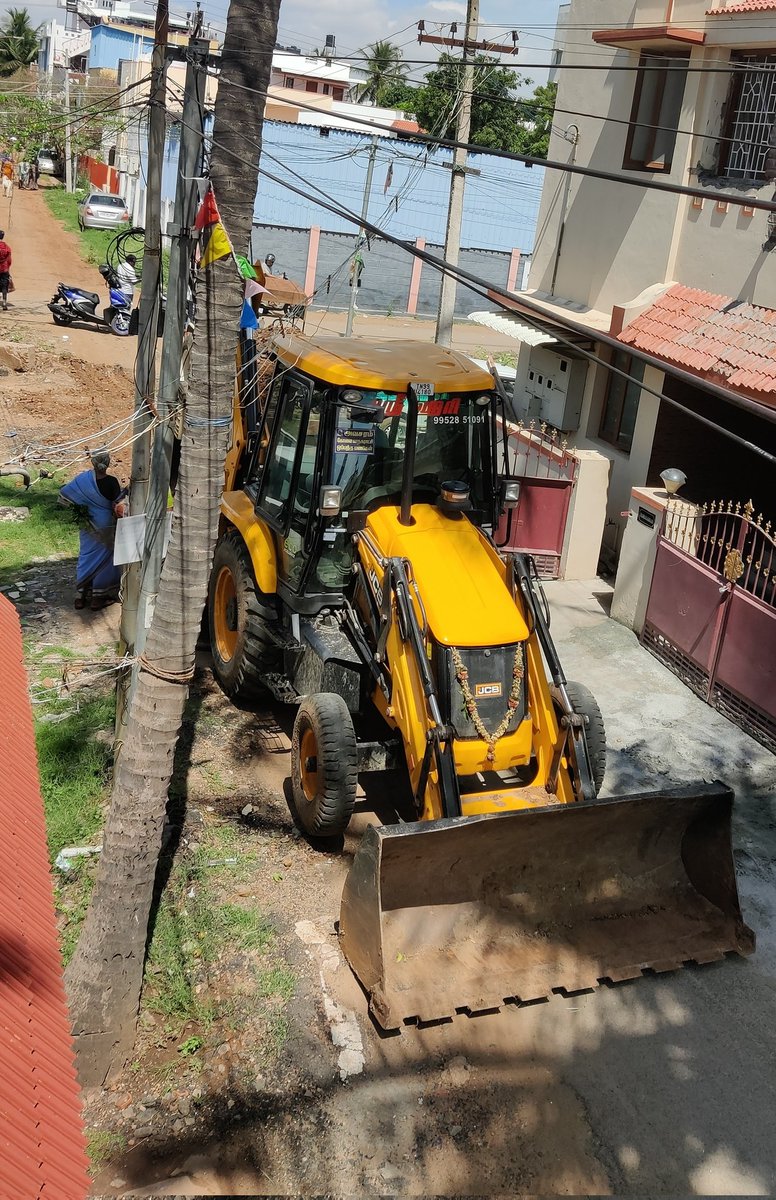 Gowyracing's tweet photo. @mkstalin @CMOTamilnadu We reside at #Nanjappanagar #singanallur 30 years now. Road height have been growing ever since. Drainage water started reversing into houses. Now new road works again but we need roads lower than the lowest of the houses in our area. 
#iraianbuias https://t.co/ZdVh73YDXt