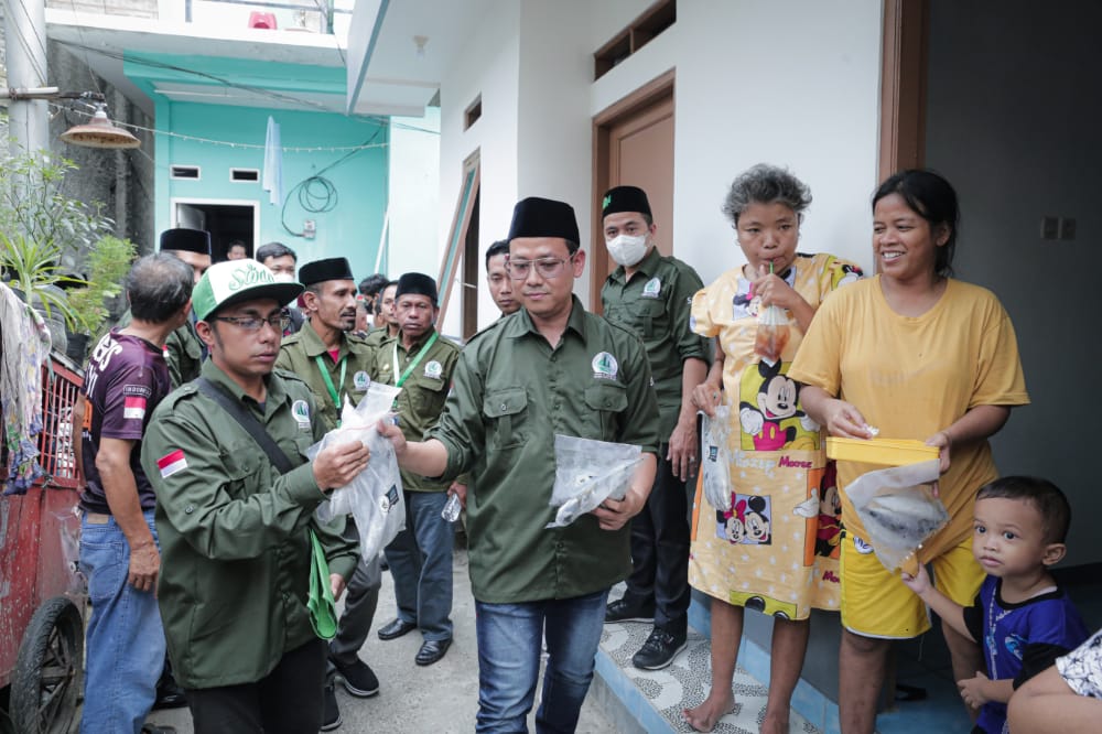 tampankangue's tweet photo. bagi-bagi satu ton Ikan Gratis adalah perwujudan berkah nelayan NU dan rasa syukur digelarnya Rakernas #SNNU
Serikat Nelayan NU
#WITJAKSONO https://t.co/wvP62CKoW1