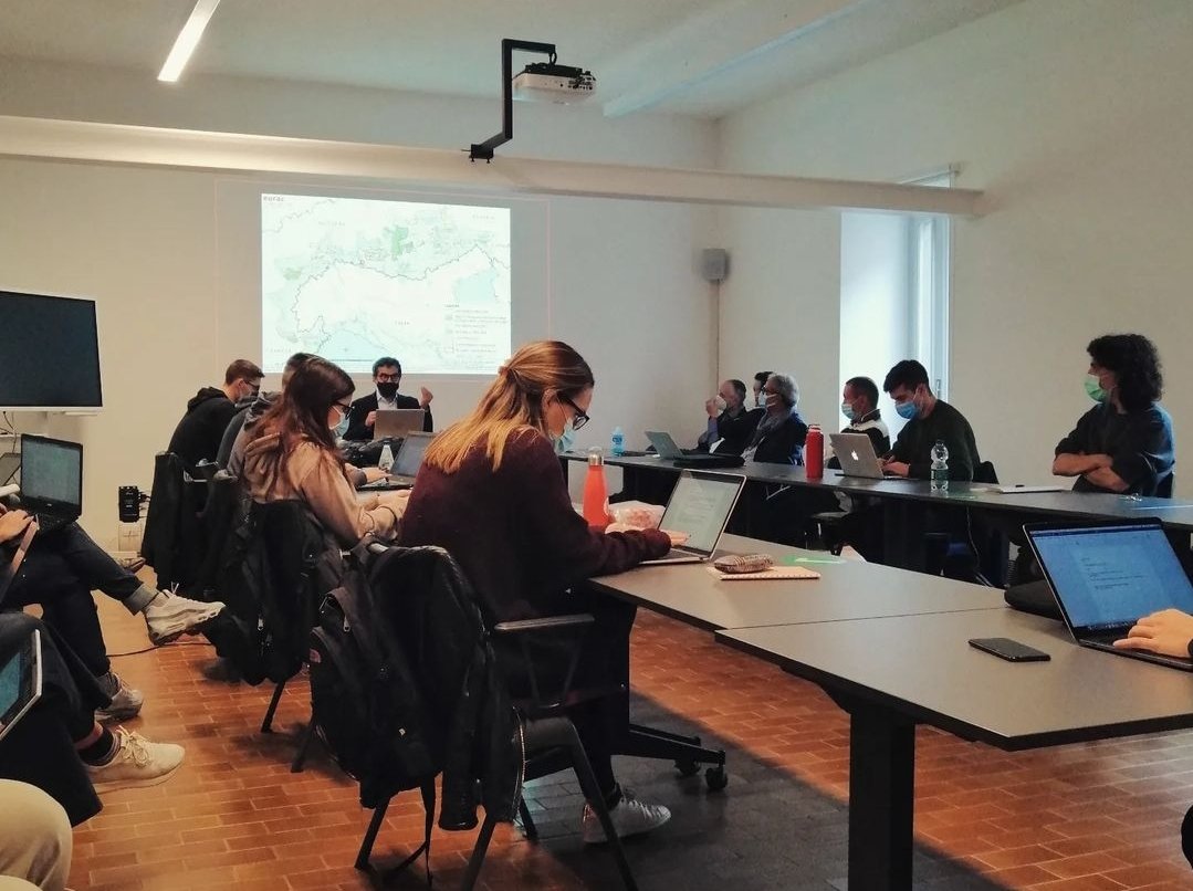📍 Sono aperte le pre-iscrizioni alla LM #Geourbanistica!

Il corso forma una figura professionale in grado di coniugare le scienze #geografiche con quelle #urbanistiche 🌍

Cosa aspetti? Scopri di più! 👇🏻
ls-geou.unibg.it/it/come-fare/i…

<a href="/UniBergamo/">UniBg</a>