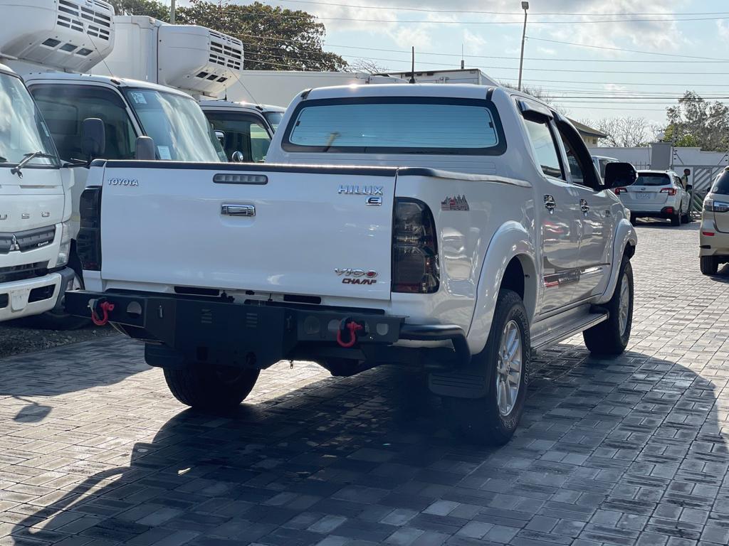 Someone Will buy this Car before the End of This week. 

Toyota Hilux Double Cabin
Vigo Champ
Year : 2015
Engine : 2500cc Diesel
Mileage : 79713km
Color : White
Turbo Engine
Automatic Transmission
Kshs. 4,600,000 only
0705030596 
#Kenya 
#KenyasChoice2022 
#supremecourtofkenya