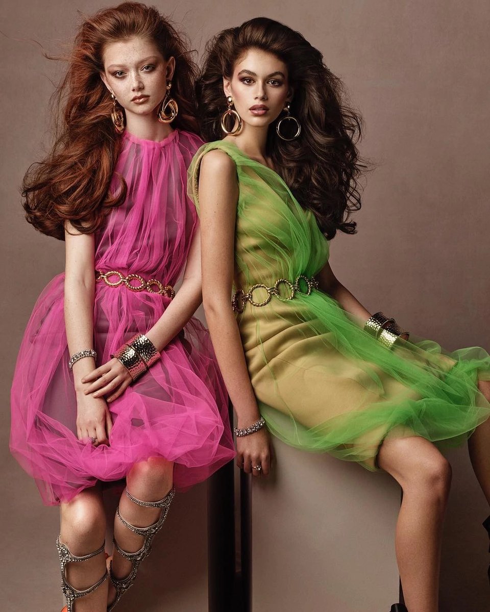 worlds_moda's tweet photo. Welcome to VOGUE ITALIA!
Stay tuned!
#september22WM
#VOGUEITALIA,
July 2018.
By #CraigMcDean
#SaraGraceWallerstedt #KaiaGerber https://t.co/WpZqog8TbK