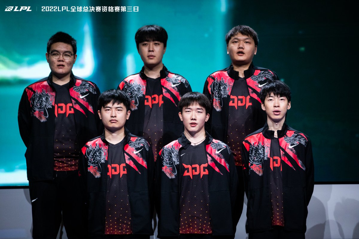 lplenglish's tweet photo. @JDGaming https://t.co/09zwN2MDJo