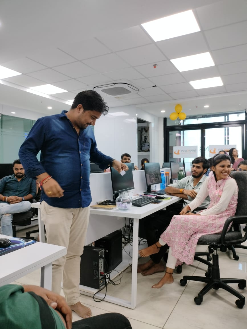 infograinssoft's tweet photo. All about #saturdayactivity at @infograinssoft
#fun time with colleagues
#weekendvibes #saturdaymood #weekendfun #officefun #corporateactivities #blockchaindevelopmentcompany #infograins #india #indore https://t.co/MkqKOAbeqW