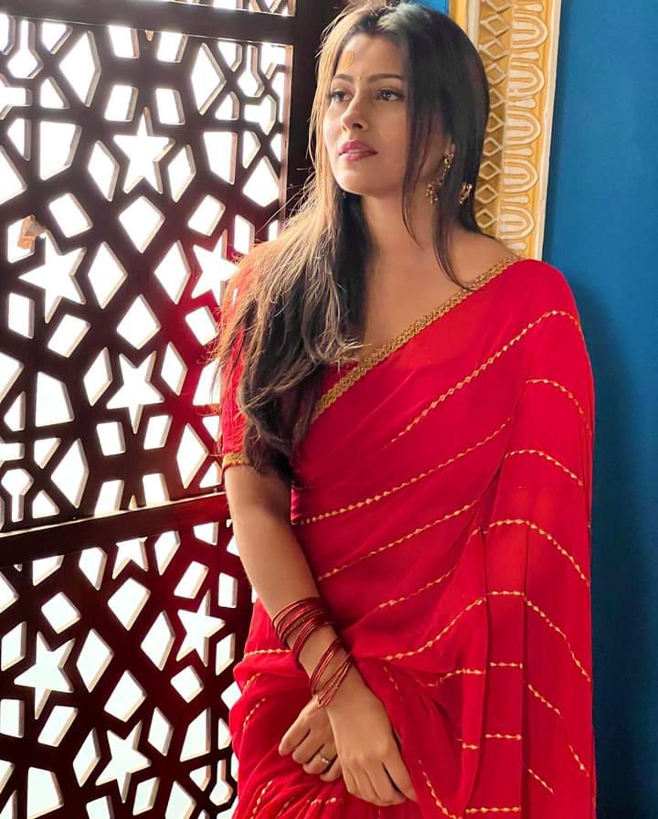 AparnaClub's tweet image. Hi everyone friends how are you?