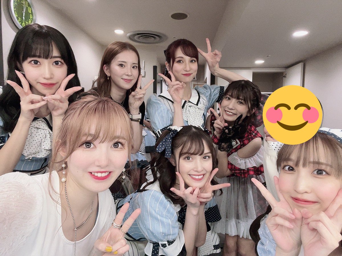 n_a0922's tweet photo. のんのんアイカレ卒業おめでとう！お疲れ様💐

えびじゅりも11周年おめでとう㊗️！！！
えびじゅりと一緒に写真撮るの忘れちゃったけど🥹みんなでの集合写真は撮れた♡

みんなの頑張ってる姿見ると心動かされるなあ🥺🤍 https://t.co/GWtdXPbIGW
