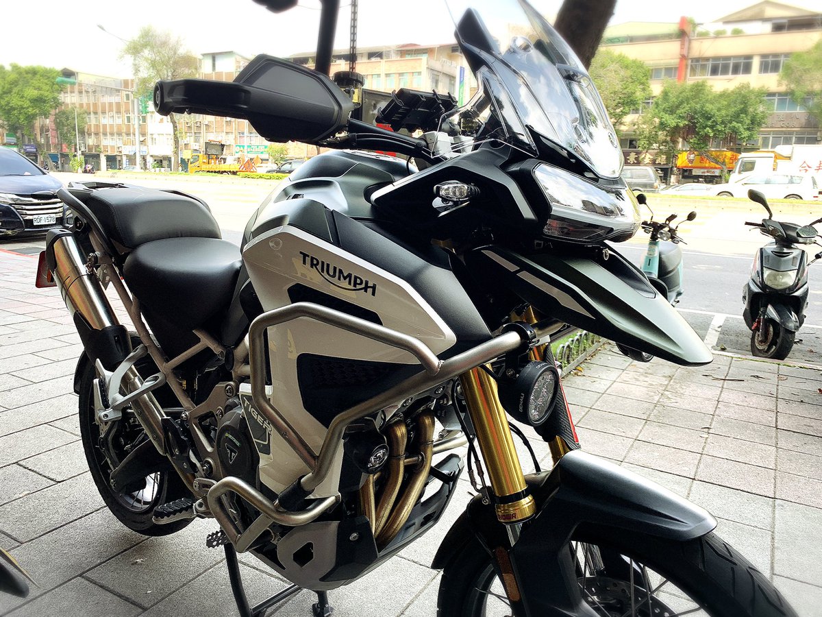 WuTaiwan's tweet photo. 車主交車 第一站
先安裝熟悉的手機支架
Ram mounts 專業支架品牌
可對多數車種 支架類型超多 https://t.co/HLNc7DYTdW
