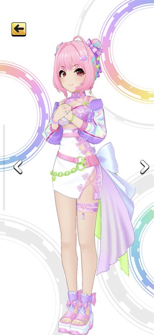 なんだこのスケベ衣装!!???? 