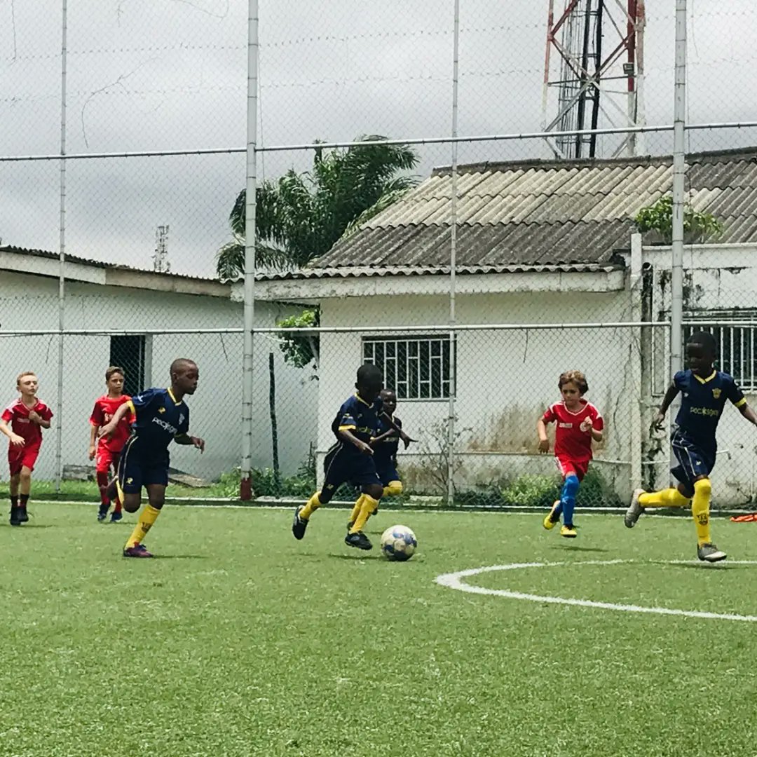 f8ballersafrica's tweet photo. 📸 #PreciousTeam in action over the weekend.

#football #soccer #footballacademy #footballplayers #WeAreChampions 

WE ARE CHAMPIONS 🏆⚽💛 https://t.co/P1TK1eND5D