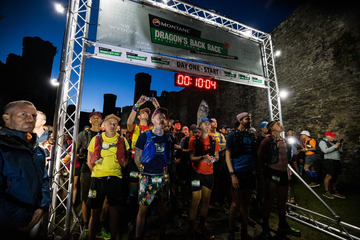DragonsBackRace's tweet photo. Day 1 of the @MontaneOfficial Dragon’s Back Race 2022 has officially begun!! 🐉🏴󠁧󠁢󠁷󠁬󠁳󠁿

Today the participants face a 49km 3800m elevation route across the Carneddau, the Glyderau and the Snowdon Massif before they can get to camp! #amdani - go for it!! 🙌

📷: @NoLimitsPhotog1 https://t.co/fPVHAjQvGD