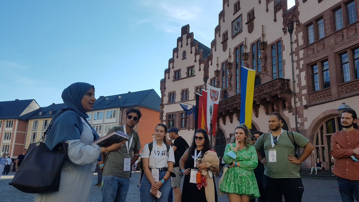 asymptote_eu's tweet image. Yesterday our students explored @Stadt_FFM in a nice city trip! 🏙
Today, we are looking forward to hearing the lectures of Matthias Ludwig from the #mathcitymap team and Georgios Fesakis from Rhodes!

@DAAD_Germany @goetheuni #iteachmath #twlz #onlinelearning