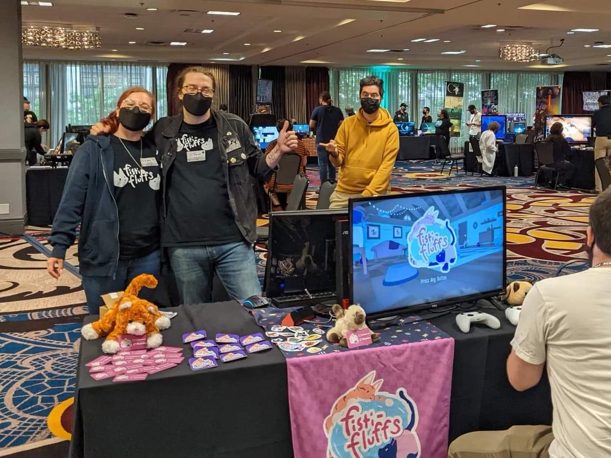 Thanks to <a href="/SeattleIndies/">Seattle Indies</a> and everyone who stopped by our booth at #SIX2022! 

Was a wonderful/busy day and we are very grateful for you all!