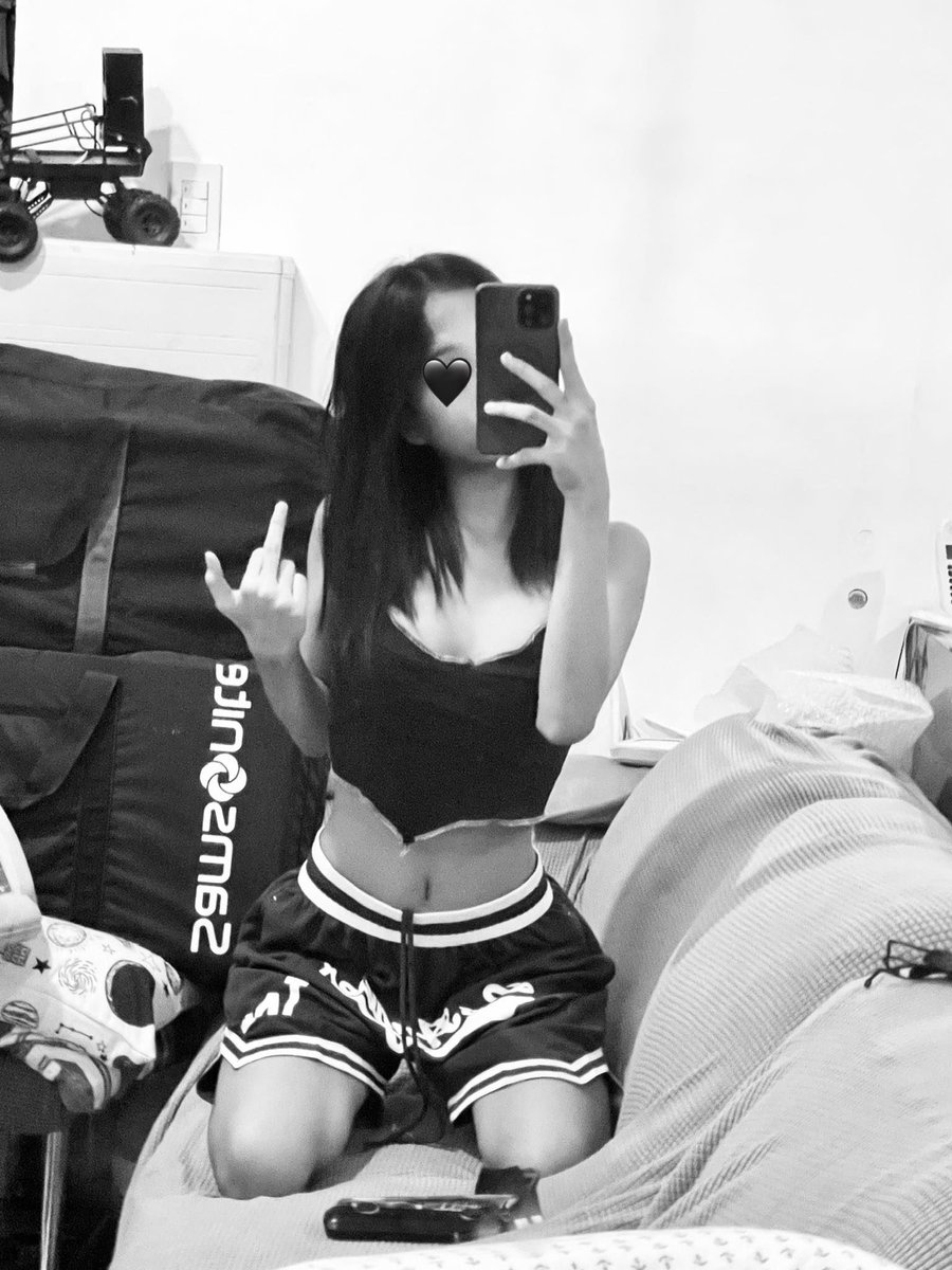 yelhsa_08's tweet photo. hays flex niyoko😌 https://t.co/yykwktjEm3