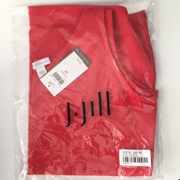 So good I had to share! Check out all the items I'm loving on <a href="/Poshmarkapp/">Poshmark</a> from <a href="/PickleThrifty/">Thrifty_Pickle</a> #poshmark #fashion #style #shopmycloset #jcrew #jjill: posh.mk/BC4ZfzYh4sb