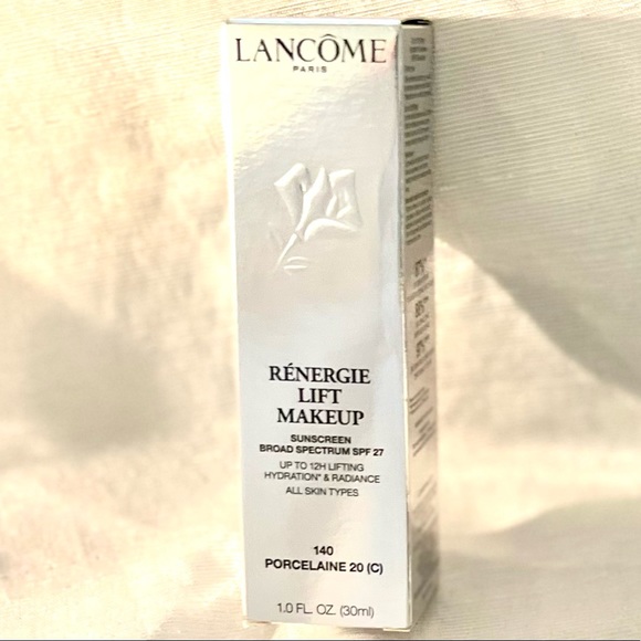 MissWStack's tweet image. So good I had to share! Check out all the items I'm loving on @Poshmarkapp #poshmark #fashion #style #shopmycloset #levis #lancome #laurenralphlauren: posh.mk/09AagbXFTrb