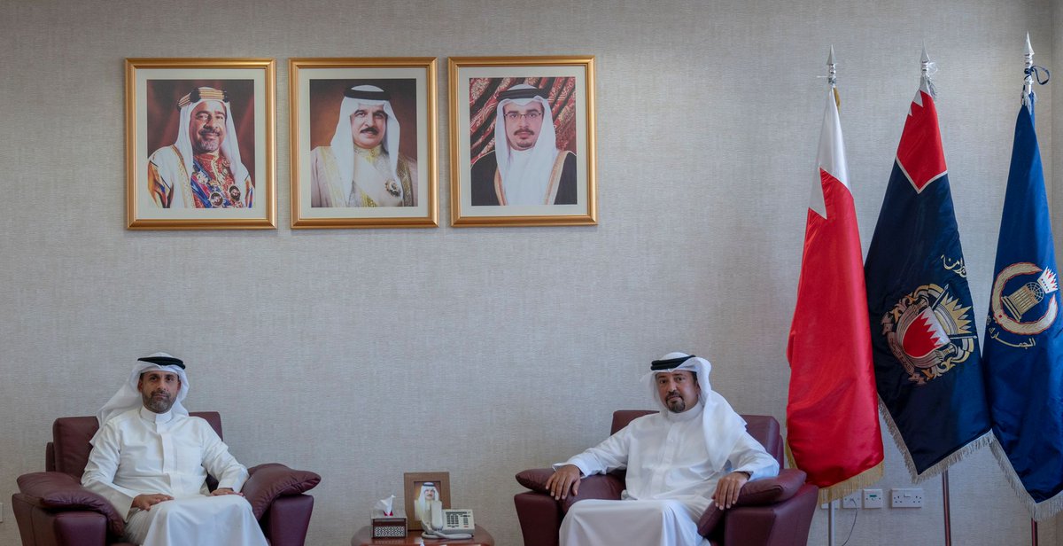 customs_bah's tweet photo. معالي رئيس الجمارك يستقبل سفير مملكة البحرين لدى دولة إسرائيل https://t.co/jN4tiUnBez
