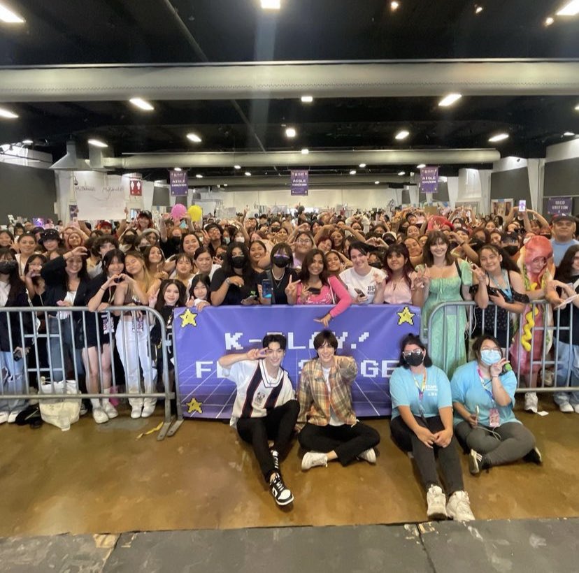 mont_brazil's tweet photo. ℹ️ | AGORA É OFICIAL! Durante a K-FEST, evento de k-pop na California, #BEOMHAN anunciou que #JAYCHANG é oficialmente um trainee pela FM Entertainment, mesma empresa do #MONT e #MONT_ARENA. https://t.co/8pD13G56F0