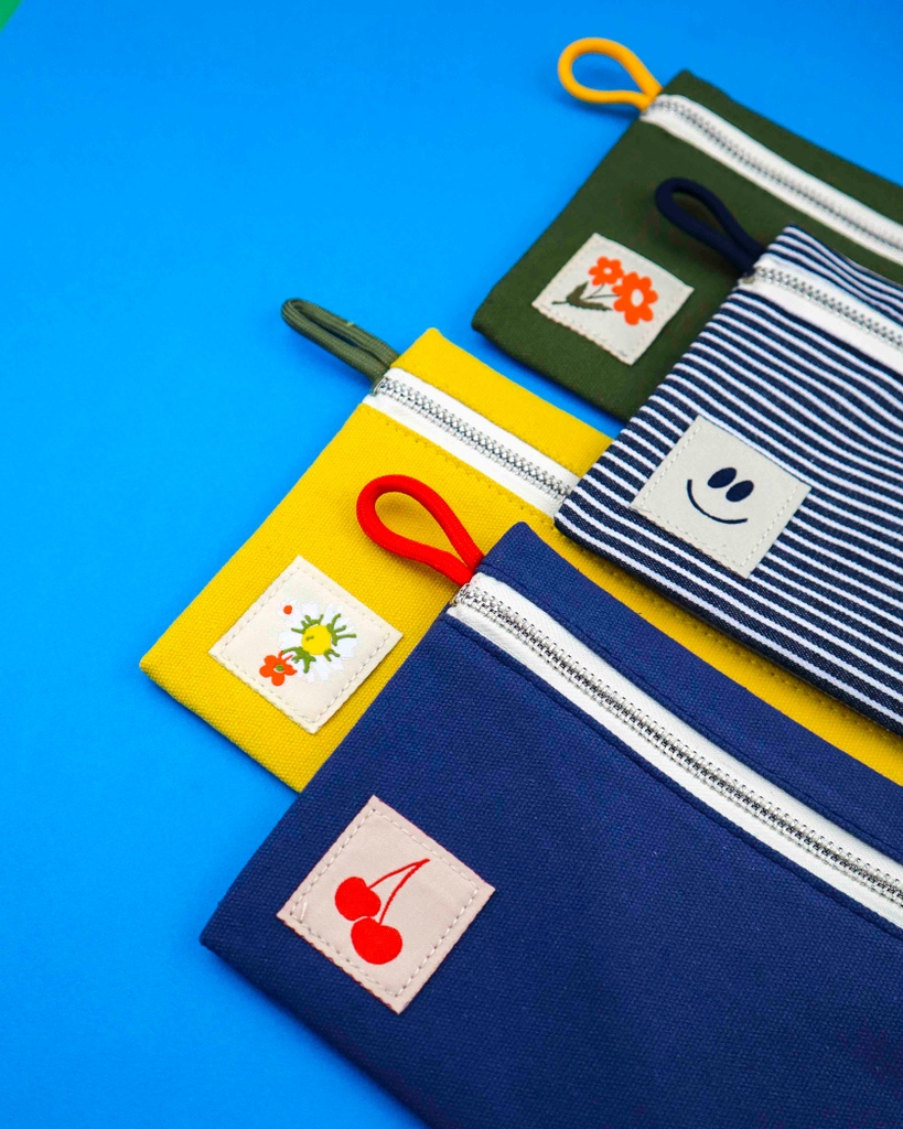 recessshop's tweet photo. Keep all your fresh school supplies organised in a fun 3 Potato 4 zipper pouch! ✏️
#schoolsupplies #organization #organized #pouches #pencilcase #tidy #3potato4 #stationery #ininglewood #calgaryab #recessshop #recessshopyyc #penstopaper https://t.co/5n1I2pDqOs