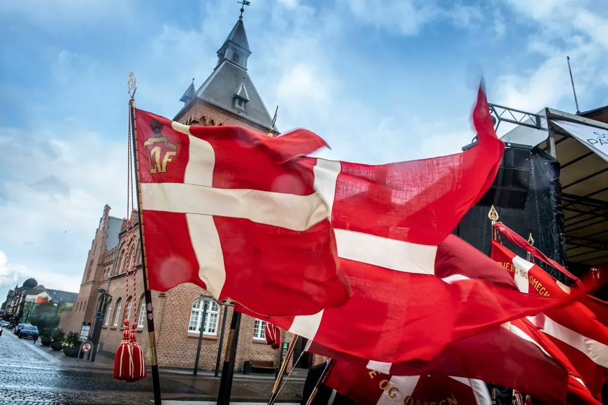 conXusreps's tweet photo. D. 5 september fejrer vi Danmarks udsendte og hylder de mænd og kvinder som har været udsendt for Danmark. En stor tak skal der lyde for jeres indsats. https://t.co/gG8gsjJagu