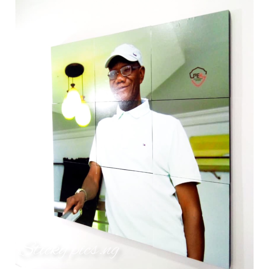 stickypicsng's tweet image. Can’t get over this beautiful scrabble frame set up
Size 2x2ft 
9 8x8inches Stickypics 
Price: 39,000
#scrabbleframes #stickypics #walldecor #framesthatstick