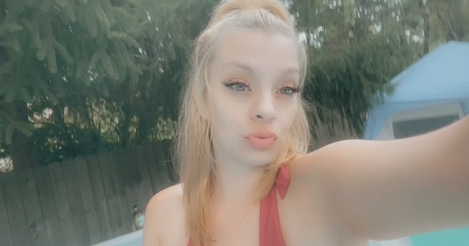 Good morning  Go follow me on all my other platforms xoxo #snapchat : lbabybunnie &bull; #girl # onlyfans<a href="/tag/girl"class="tags"><span>#girl</span></a><a href="/tag/snapchat"class="tags"><span>#snapchat</span></a>