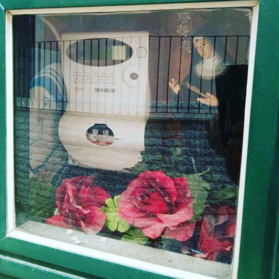 Dio's tweet image. Dai un nome a questa foto.