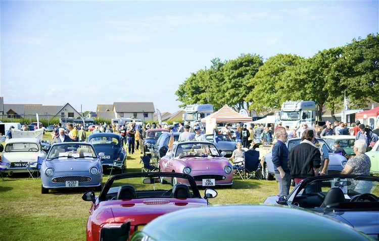 BCKclassicshow's tweet photo. A brilliant day with fantastic weather with some of the most cracking Vehicles in the NE #bckshow https://t.co/d3WnOyqxcU