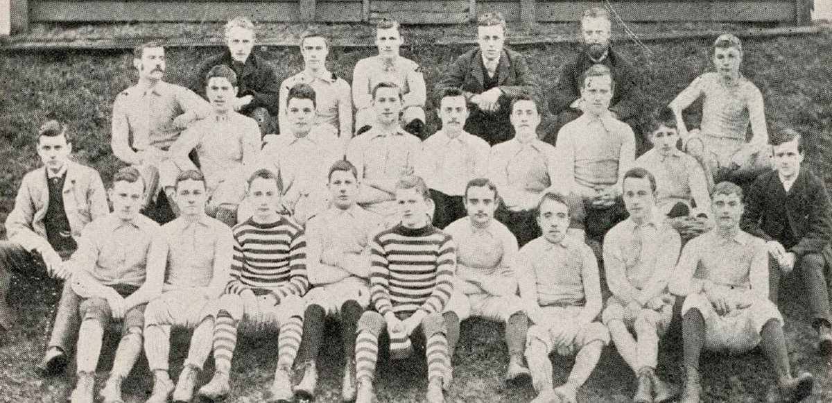 SpursOfficial's tweet photo. Formed in 1882, this is the first known team picture of Tottenham Hotspur FC - 17 October, 1885. https://t.co/iyKJ7yy9e8