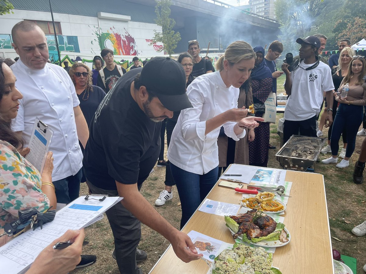thebigcookoff's tweet photo. Huge thank you to the amazing judges at the @thebigcookoff event. @ChefClareSmyth and the incredible team at Core, @SallyClarkeLtd, Ren @renskitchen, Bruno and his team from @eggslutuk for the delicious food,  and Monica from @morgansindallc. Your support made this all possible https://t.co/jsX3zSbL4r