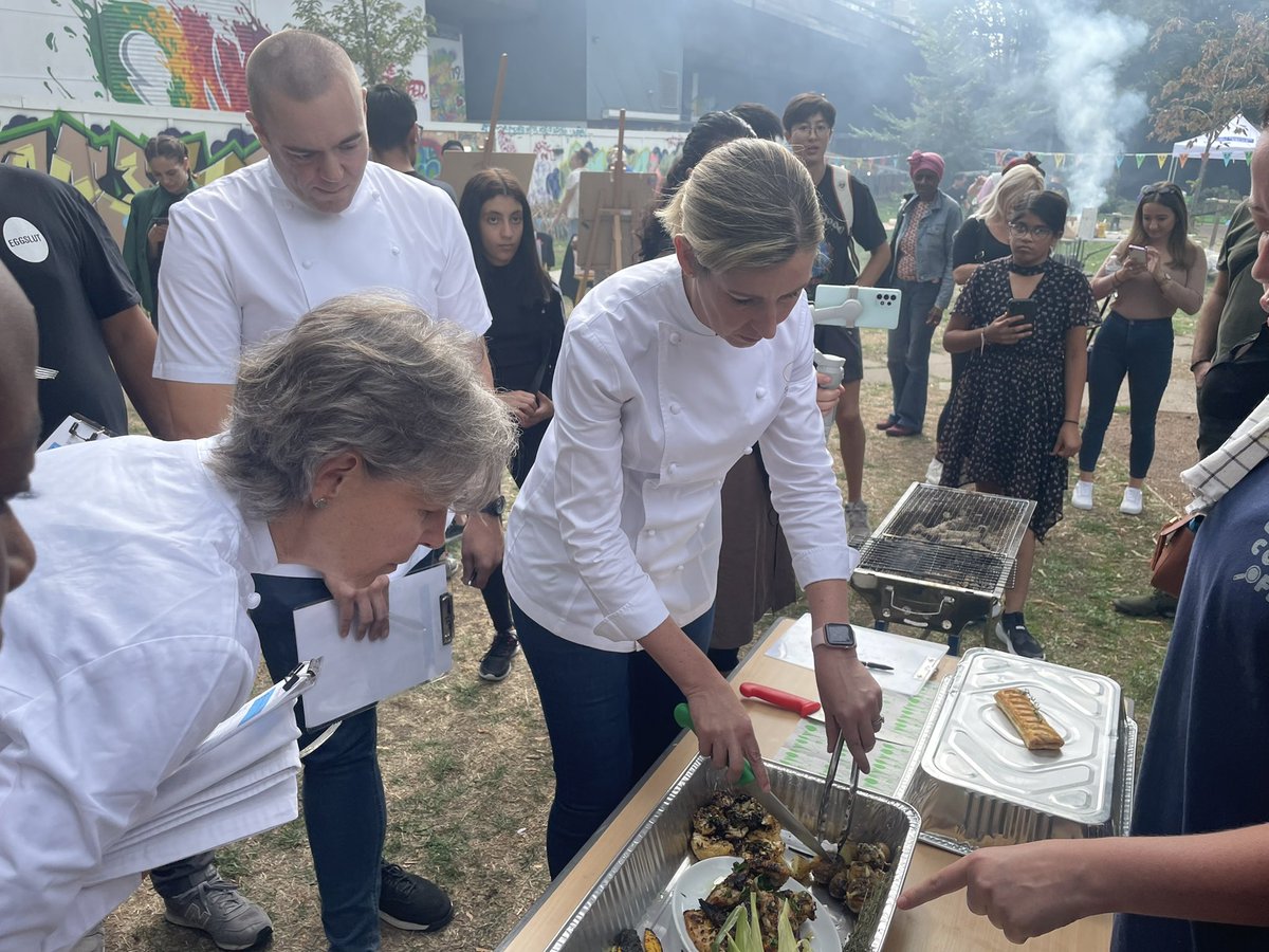 thebigcookoff's tweet photo. Huge thank you to the amazing judges at the @thebigcookoff event. @ChefClareSmyth and the incredible team at Core, @SallyClarkeLtd, Ren @renskitchen, Bruno and his team from @eggslutuk for the delicious food,  and Monica from @morgansindallc. Your support made this all possible https://t.co/jsX3zSbL4r