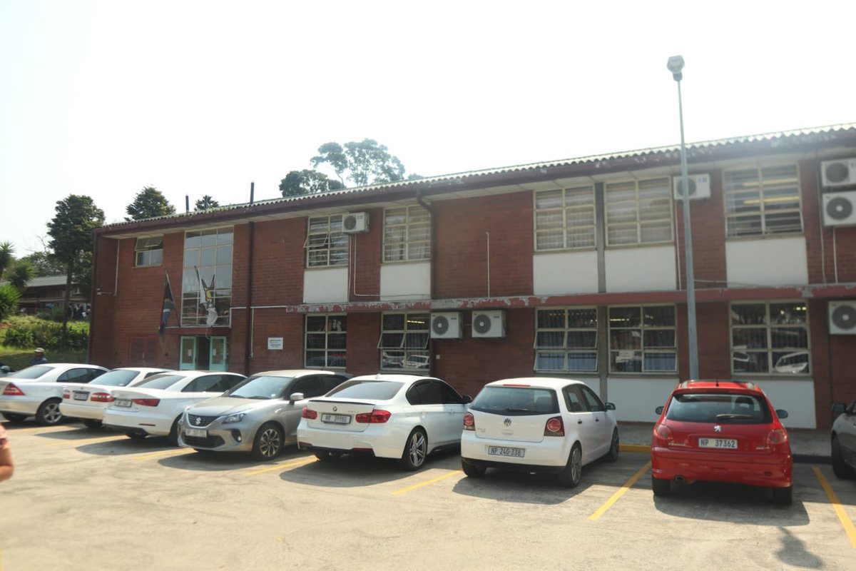 MsunduziM's tweet image. #playyourpart #DisconnectionDrive in progress 

Raisethorpe Secondary School has been disconnected for owing the Municipality over R2 Million. 

#payyourbills #payontime