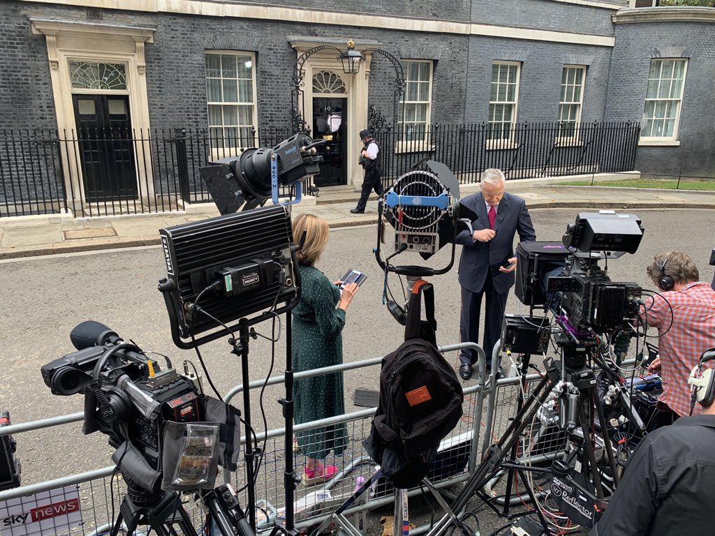 #Breaking: Liz Truss will replace Boris Johnson as British PM after defeating Rishi Sunak in a ballot of Conservative party members. @abcnews