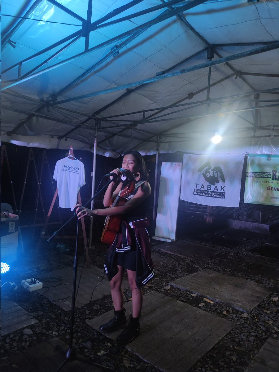 katribu_natl's tweet photo. Nakiisa ang Kabataan para sa Tribung Pilipino sa pagdiriwang at paglabang ito sa pamamagitan ng pagtatanghal ng Himno at Sining sa Tribu (HST) sa isinagawang cultural night, upang ipanawagan ang hinaing at kampanya ng bayan.
#StandWithIPs
#TABAK37 https://t.co/dli0eFDVJk