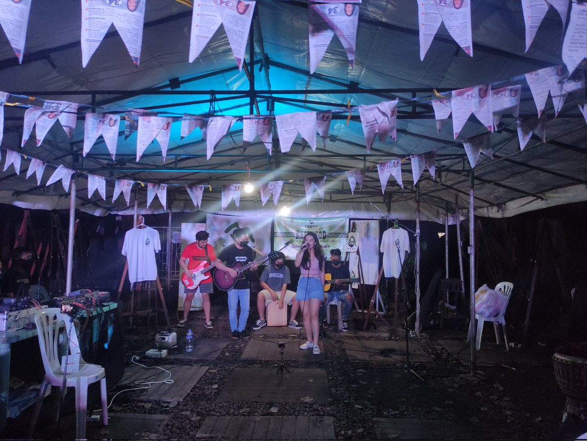 katribu_natl's tweet photo. Nakiisa ang Kabataan para sa Tribung Pilipino sa pagdiriwang at paglabang ito sa pamamagitan ng pagtatanghal ng Himno at Sining sa Tribu (HST) sa isinagawang cultural night, upang ipanawagan ang hinaing at kampanya ng bayan.
#StandWithIPs
#TABAK37 https://t.co/dli0eFDVJk