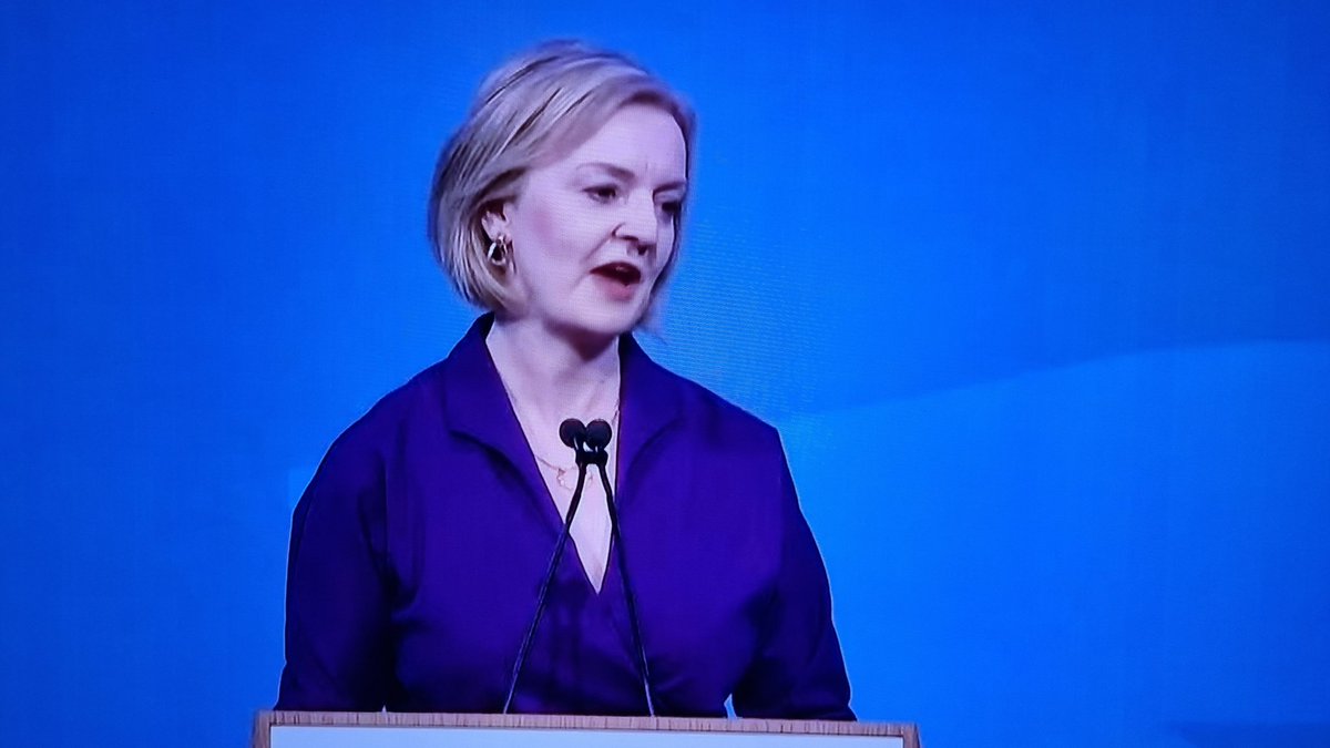 KarolineRochaP's tweet photo. Liz Truss do Partido Conservador inglês é a nova Primeira-Ministra do Reino Unido! 👏👏👏👏👏
Ótima notícia.
#conservadorismo #UK #Reinounido #direita https://t.co/If2aSeWBhX