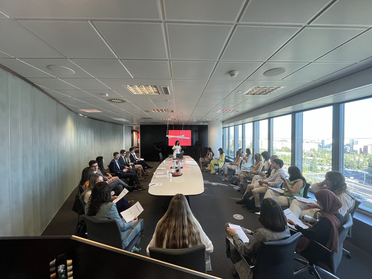 🚀¡Iniciamos septiembre a lo grande! Damos la bienvenida a 24 nuevos miembros a nuestro #EcijaTeam de Madrid. 
¡Seguimos apostando por el talento y la innovación! 
Bienvenidos 🎉