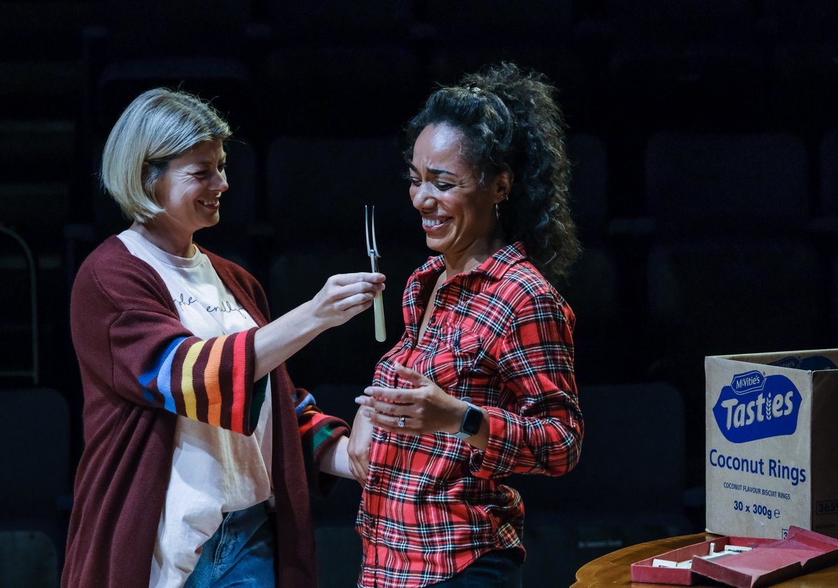 thesjt's tweet photo. Hot off the press! Brand new @bartpics pic of @Ayckbourn's #FamilyAlbum, running until Oct 1 📸

🎫 https://t.co/LA7fkMvmee https://t.co/CtqDxQtqi5