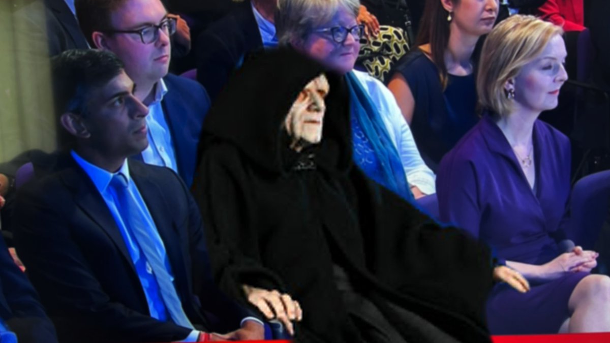 MattHighton's tweet photo. For anyone worrying about that empty chair, he did turn up just before Liz Truss was announced. Talk about cutting it fine though. https://t.co/rEA5VfdmWy