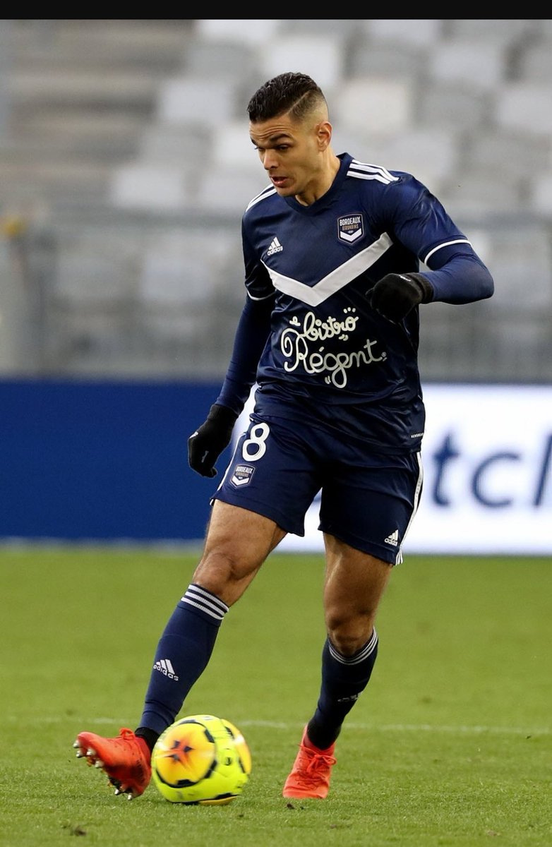 Yns266's tweet photo. @ActuFoot_ Cette homme: https://t.co/RoQa6KBxEj