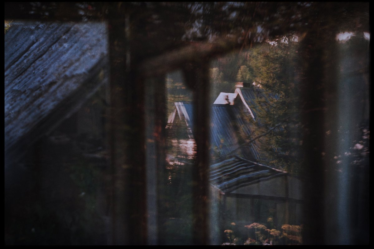 mrystark's tweet image. &quot;On The Other Side of Window&quot;

I have always been fascinated and delighted by the beauty of reflections and distortions. I hope you can also find your aesthetics in this photograph 🤍