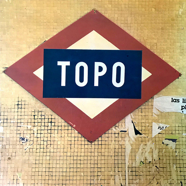 JaralmT's tweet photo. Ya podía estar de moda este topo
#topar #tope #TOPO ! https://t.co/5vW89u6J1R