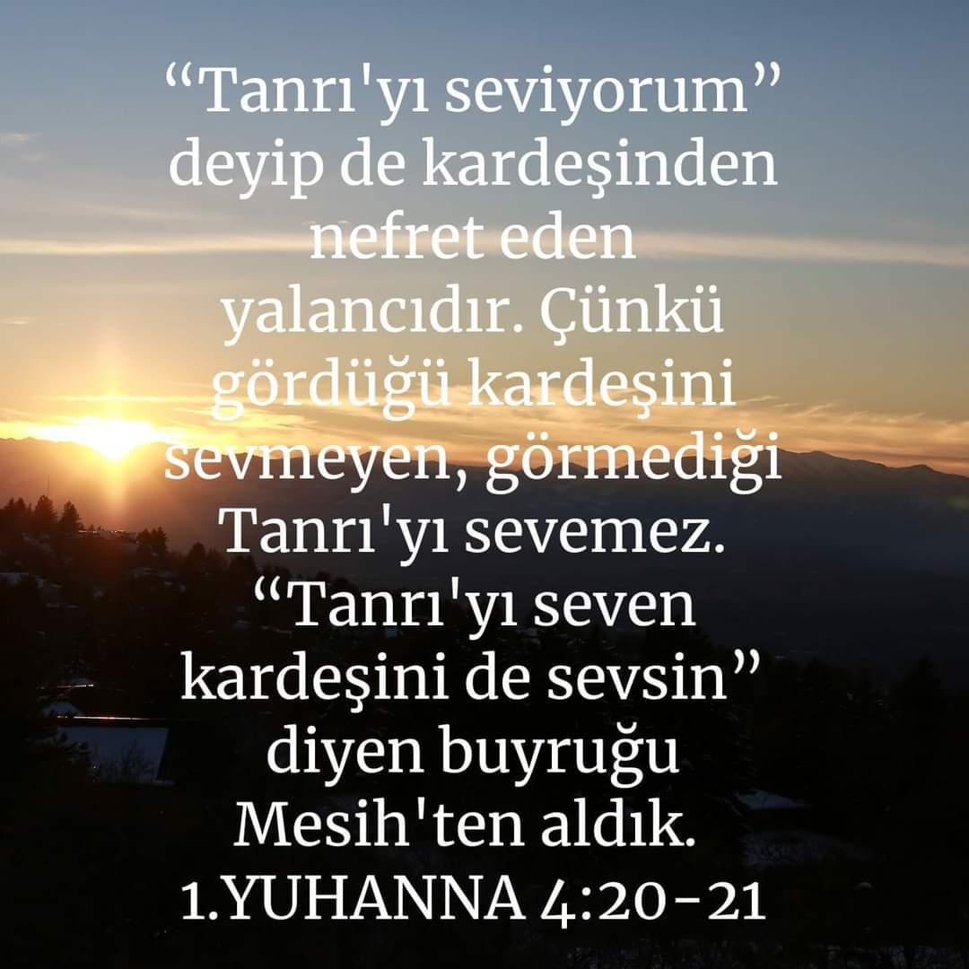 NuranASLAN's tweet photo. Herkesi sevmek çok zor ama en azından kötü düşünmemek sevgiye açılan kapı olabilir. https://t.co/r9ZbSJbpM9