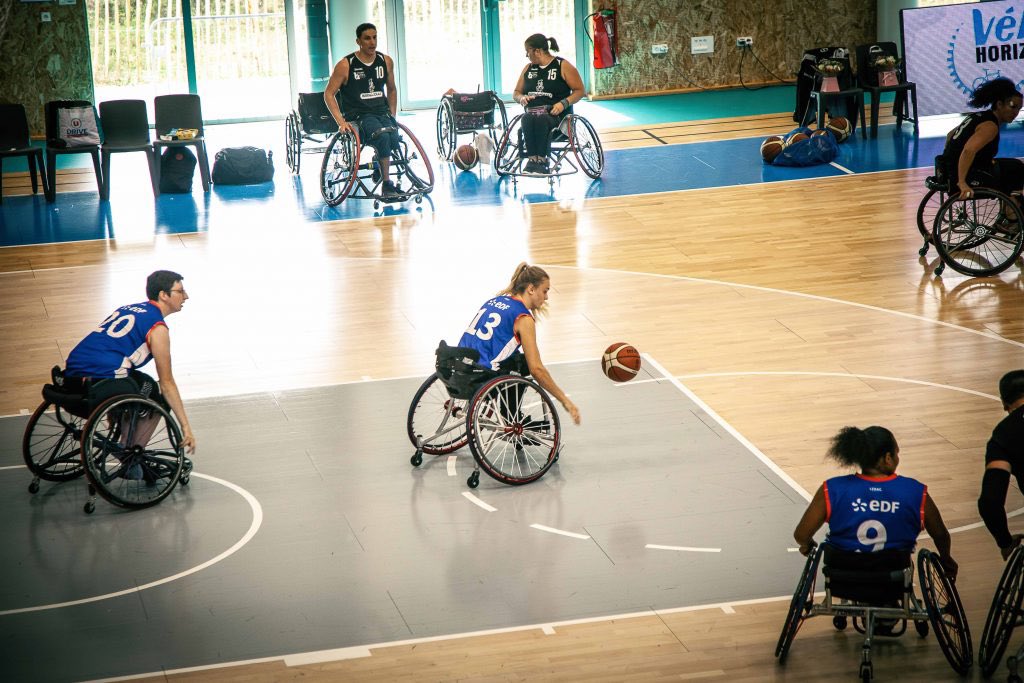 LaDalleAngevOFF's tweet photo. 📰🏀 C'est la reprise du #JourDeMatch !

Chaque week-end, #LaDalleAngevine vous emmène sur un terrain différent, au coeur d'un match ou d'un événement sportif. Samedi, nous étions à @avrille49 pour voir l'équipe de France féminine de basket-fauteuil 🇫🇷

👉 https://t.co/SKMNpukaG3 https://t.co/20UUPYsZoI