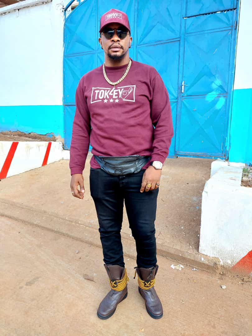 PeterWa32145337's tweet photo. Bonjour la famille walker bon début de la semaine en Christ et bon rentré scolaire à tous les écoliers (ieres)
(Dis moi)👉  https://t.co/vLa4uOgGNu
#l'homme Tokley  👌 https://t.co/VvyKCcjWgr