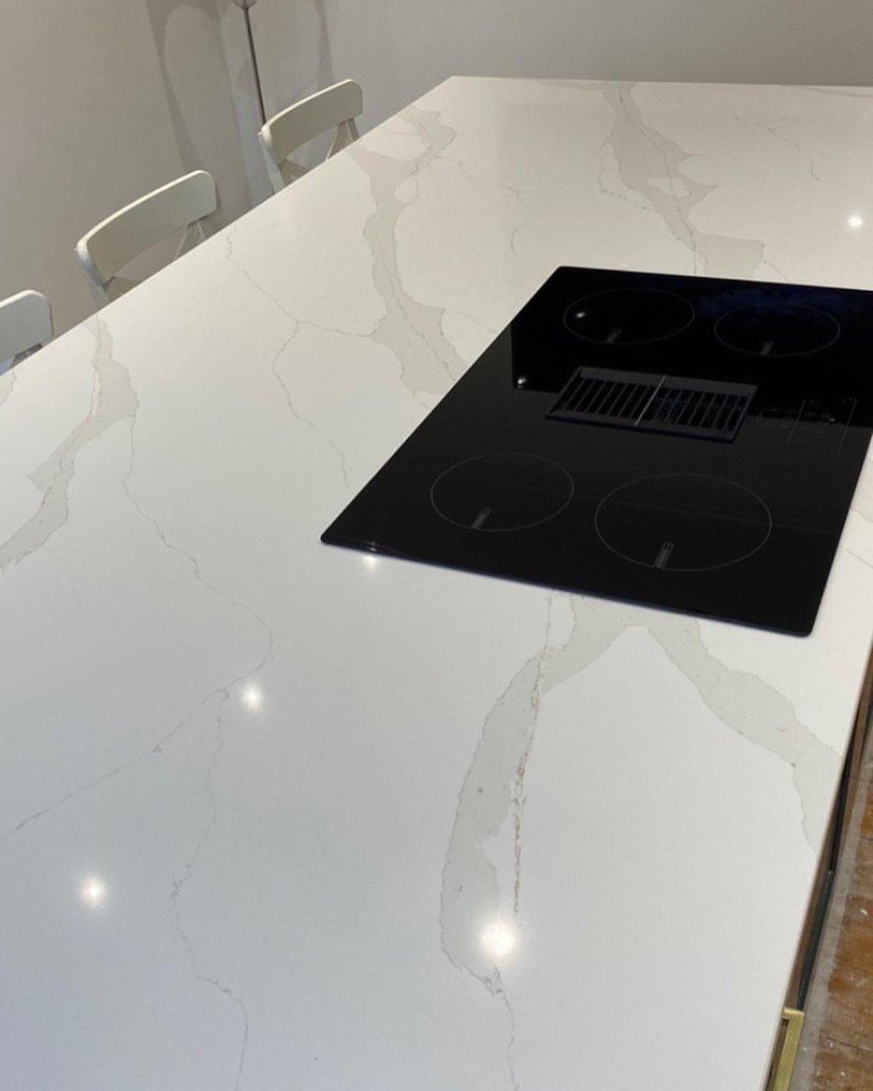 StadiumStone1's tweet photo. Gorgeous customer update images sent in by Ellie of the recently installed Tuscan Gold #quartzisland #quartzkitchentops #quartzkitchencountertops #quartzcountertops https://t.co/ehjeyAoXJf